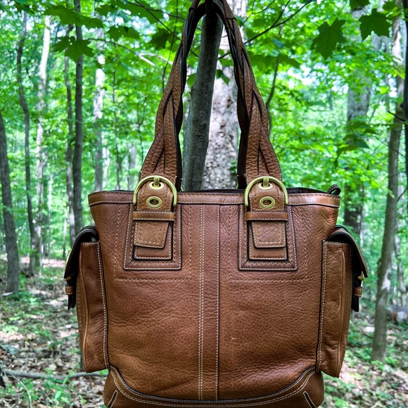 Limited Edition Coach Soho Distessed Leather Mia Tote - Picture 2 of 7